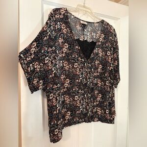 Daytrip Black and White Floral Blouse